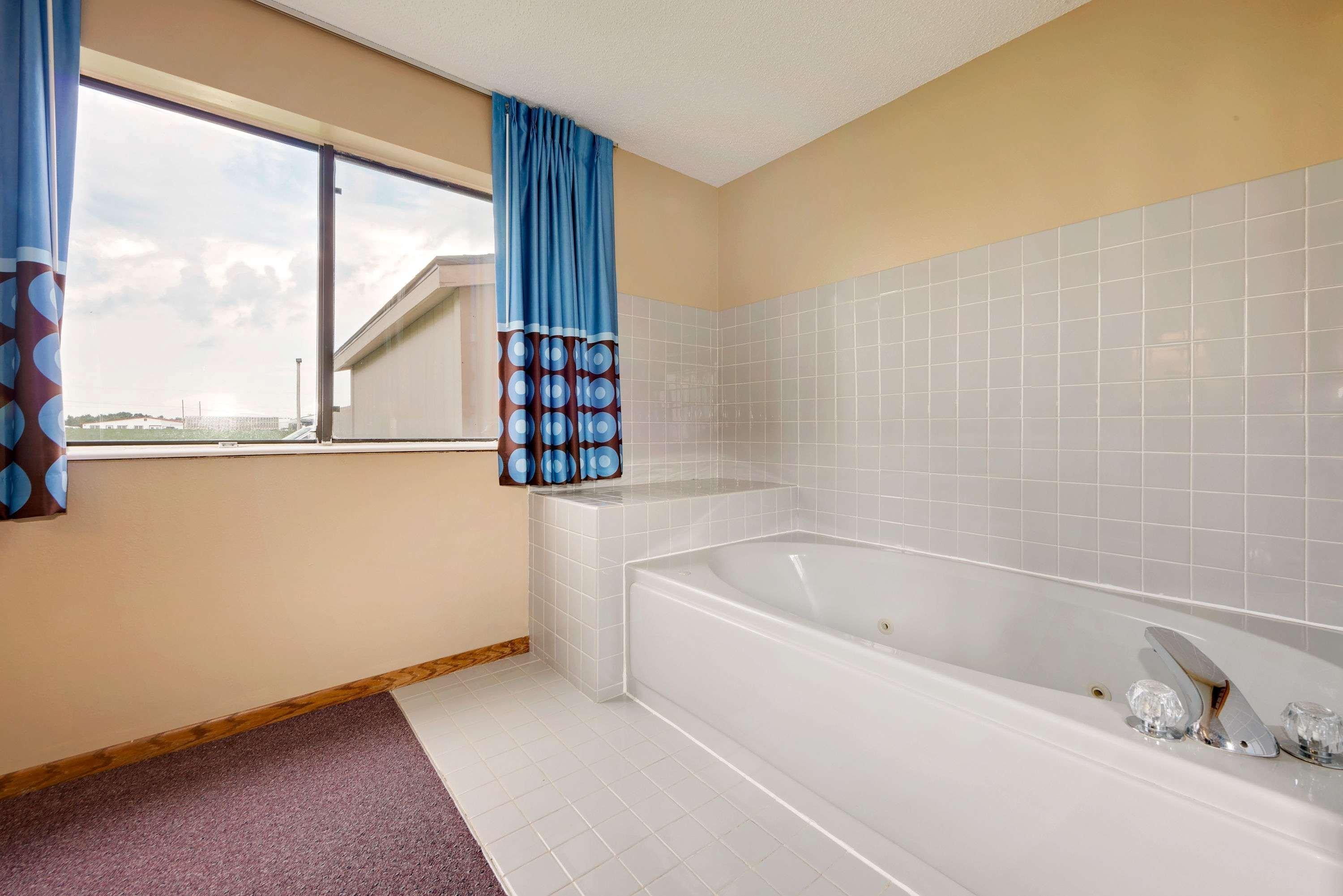 Hotel Super 8 By Wyndham Chariton Extérieur photo